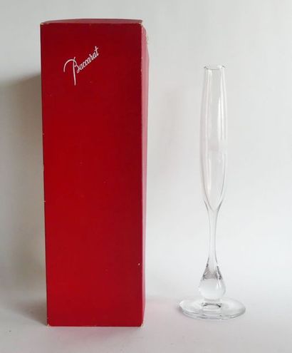 null BACCARAT, Joli SOLIFLORE sur pied. Hauteur 36,5 cm. (dans sa boite)