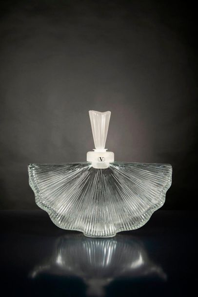 null Valentino. "Vendetta." Decorative glass advertising bottle featuring a pleated...