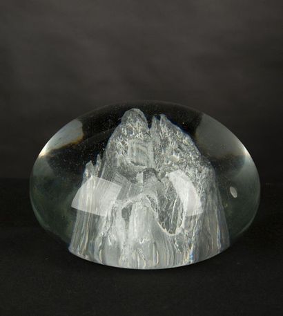 null Importante boule en cristal bullé et forme évidée dépolie Diam 21 cm