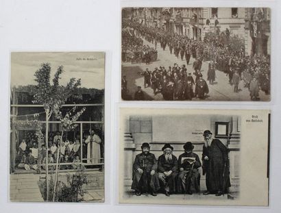 null [JUDAÏCA. EUROPE]. Ensemble de plus de 80 cartes postales des années 1900 -1930...
