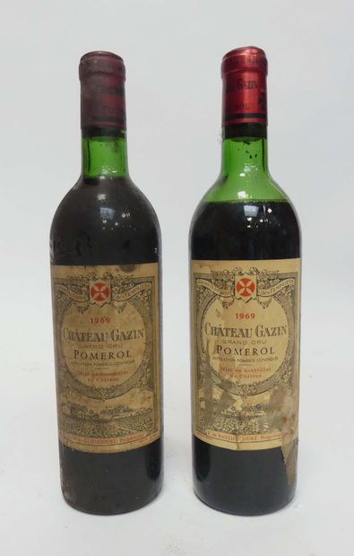 null Deux bouteilles de château Gazin grand cru POMEROL 1969. Un niveau épaule.