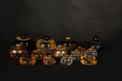 null Serge MANSAU pour Lanvin. Série de seize flacons prototypes en verre, méthacrylate,...