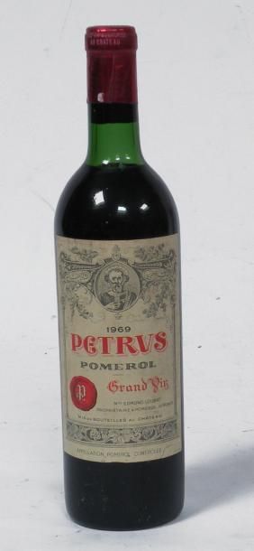 null 1 BLLE DE PETRUS POMMEROL 1969.