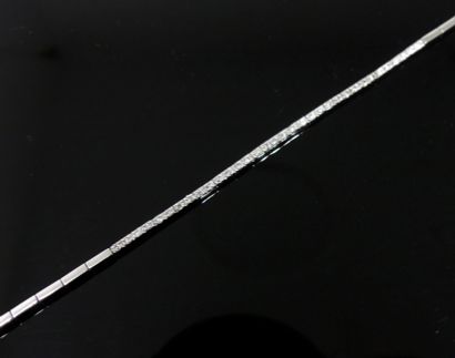 null BRACELET line in white gold set with diamonds. Gross weight 6,3 g