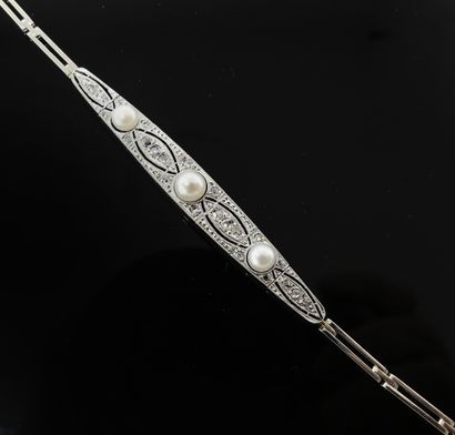 BRACELET in white gold and platinum, the...