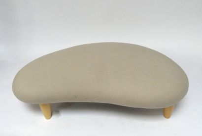 null ISAMU NOGUCHI (1904-1988) OTTOMAN in grey fabric and blond wood, VITRA design...