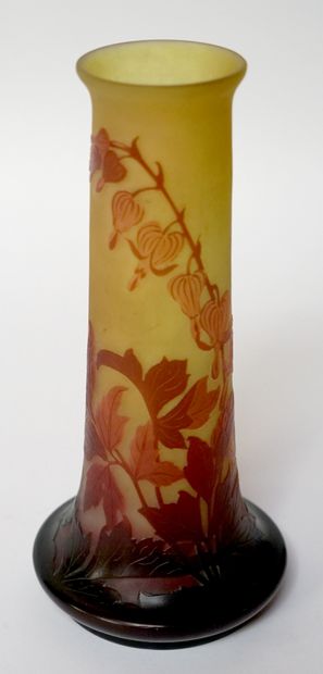 null GALLE. A long-necked vase with a double-layered glass body decorated with red...