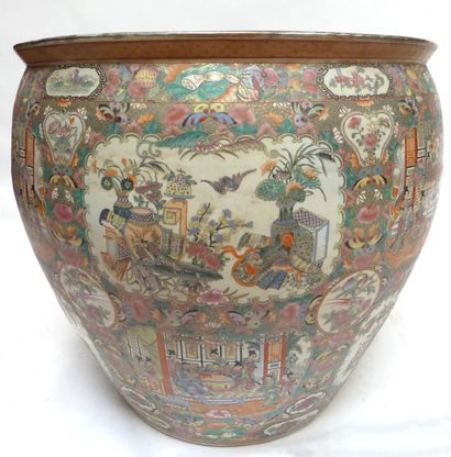 null CHINA. Large porcelain AQUARIUM. H. 68, Diam. 77 cm
