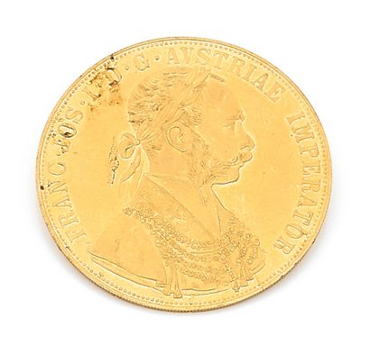 null MEDAILLE en or jaune Francois Joseph empereur d'Autriche. Poids 13,96 g