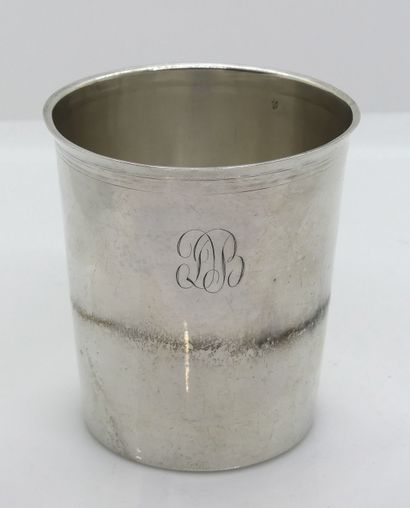 null Big TIMBALE of schoolboy in plain silver, the neck underlined by nets. CHIFERED....