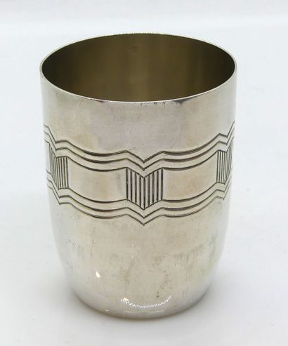null TIMBAL with flat bottom underlined by a broad geometrical frieze. About 1930....