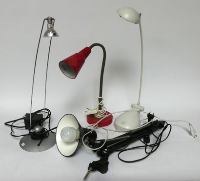 Quatre LAMPES de bureau