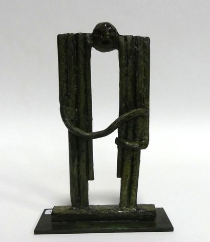 null COMPOSITION surréaliste en bronze. H. 21 cm.