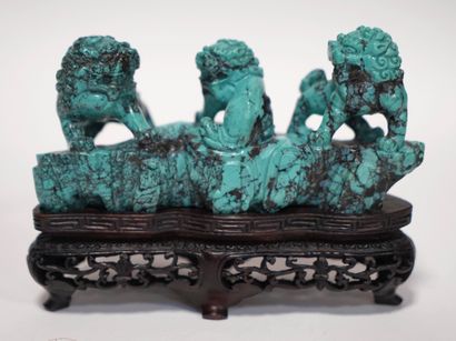 CHINE. PORTE-PINCEAUX en turquoise sculptée...