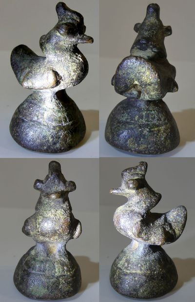 null Poids à opium en bronze en forme d'oiseau mythique Hamsa - Birmanie : Région...