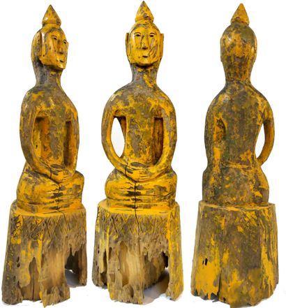 Important Bouddha en bois partiellement coloré...
