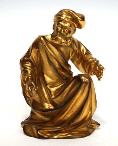 null Reproduction en métal doré du Musée du Louvre du support de la châsse de saint...