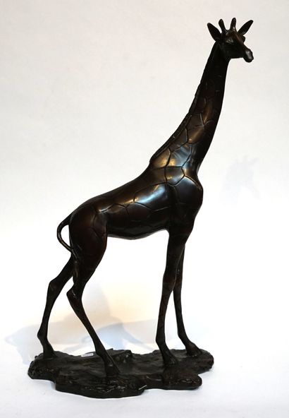 GIRAFE en bronze. H. 50 cm.