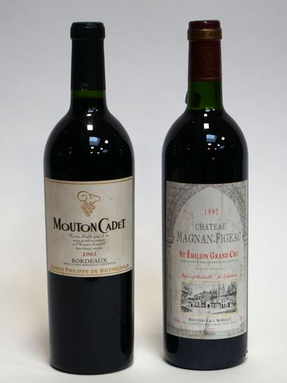 null Deux bouteilles : un MOUTON CADET 2003 Baron Philippe de Rothschild et un cht...