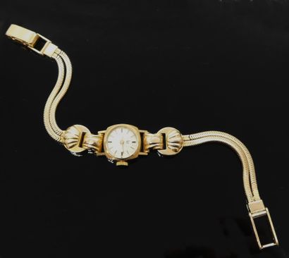 null LIP. Lady's BRACELET WATCH in yellow gold, the quadrangular case, the clasps...