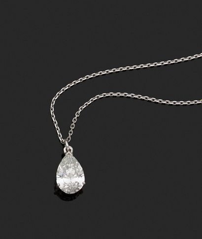 null 
White gold pendant set with a large pear-cut diamond and white gold chain....