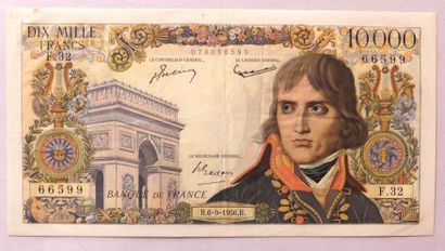 BILLET de 10 000 Francs Bonaparte. Pliures,...