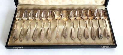  Twelve spoons has moka in silver 800 mil. the spatula geometrical ˆ decor of stylized...