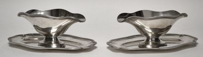null Pair of silver metal SAUCIERES, model ˆ filets-contours, the tray adjoining...