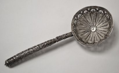 Spoon ˆ SAUPOUDRER in silver filigree. Russia,...