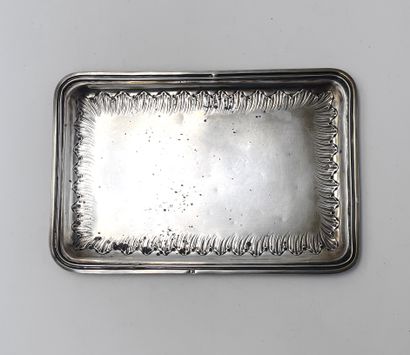  PLATEAU ˆ CARTES in silver ˆ decor of combs. Minerve punch 1st title. Weight 86...
