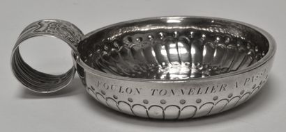  TASTE-VIN in silver, the handle ˆ decor of bunches of grapes, carries the inscription...