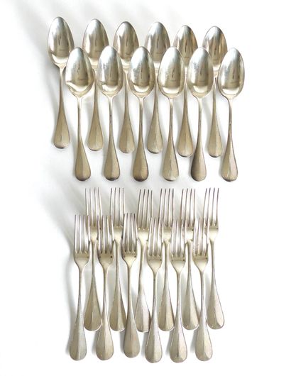  HENRI-LOUIS CHENAILLER. Eleven cutlery and a spoon in silver 925 millimes, the handle...