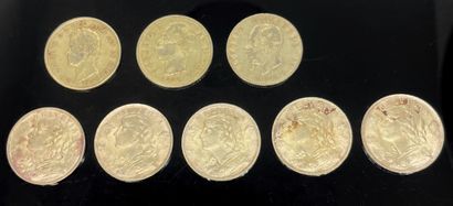  HUIT PIECES d' or: 5 pieces 20 fr. Suisse et 3 pieces 20 lires Italie