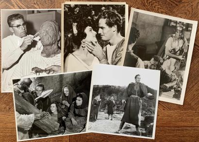 null Charlton Heston in "Ben Hur". Lot of silver photographic prints of scenes from...