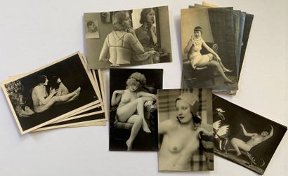 null Female erotic nudes : Lot of silver photographic postcards representing female...