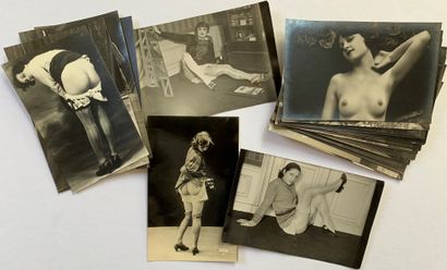 null Female erotic nudes : Lot of silver photographic postcards representing female...