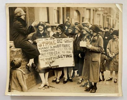 null Feminism, women's strike : silver photographic print representing a women's...