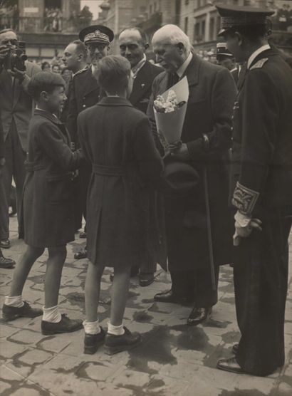 null Le maréchal de France Philippe Pétain lors d’une visite à Rouen pour une cérémonie...