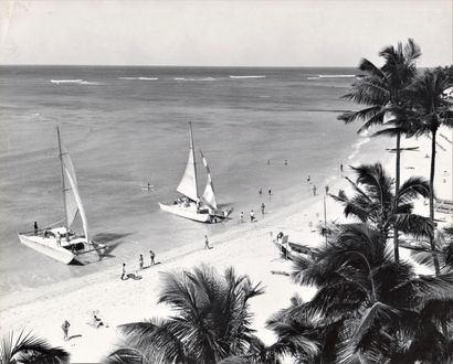 null Raymond Gaillard. Hawaii: 50th American star. Set of 5 silver photographic prints,...