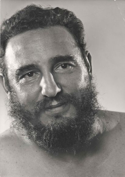 null Yousuf Karsh (1908-2002). Portrait de Fidel Castro torse nu. Epreuve photographique...