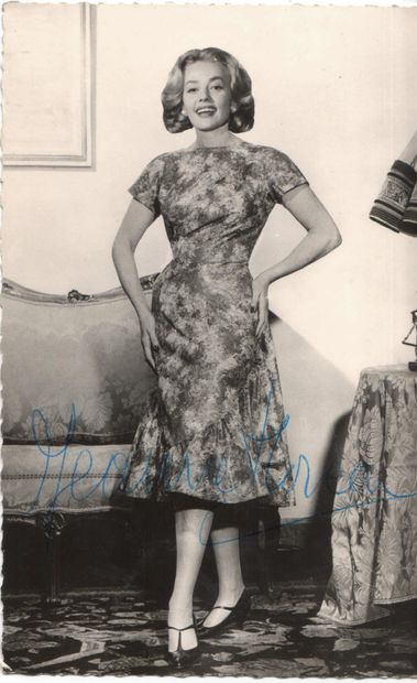 null Jeanne Moreau : portrait avec signature autographe. Epreuve photographique argentique...