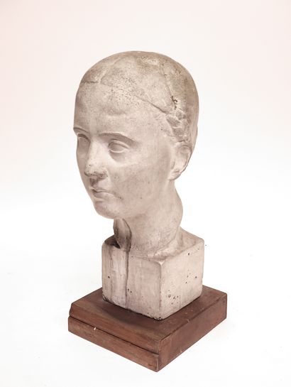 null Paul François NICLAUSSE (1879-1958) Head of young woman with braids. Plaster...