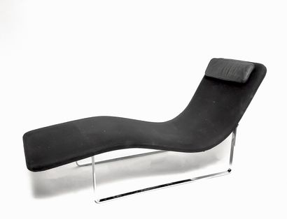 null JEFFERY BERNETT pour MAXALTO. CHAISE LONGUE MODELE LANDSCAPE en métal chromé...