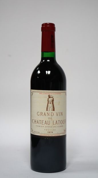 null 1 blle grand vin de Château Latour Pauillac 1979. Bon niveau, bouchon légèrement...