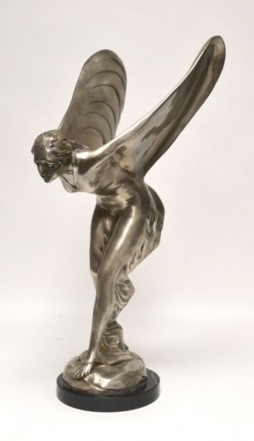null SUJET en bronze argenté inspiré de la mascotte Rolls Royce SPIRIT of EXTASY....