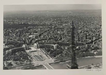 Aerial views of Paris / Paris from the sky....
