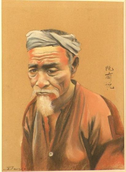 null Ecole XXe. Portrait de paysan chinois. Pastel signé en bas à gauche. 22 x 30...