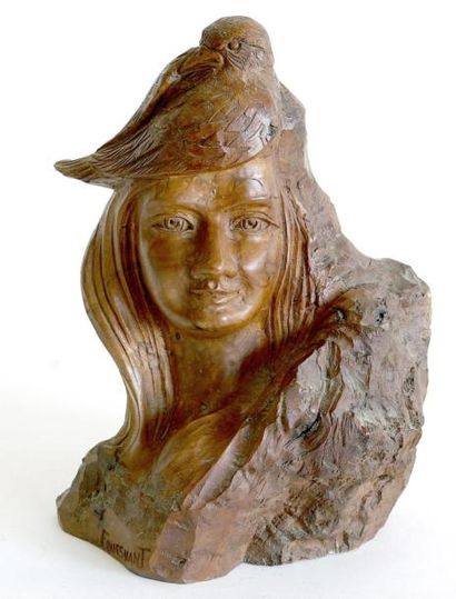 null Pierre FOUESNANT (1943) Belle à l'oiseau. Racine d'olivier sculptée, signée....
