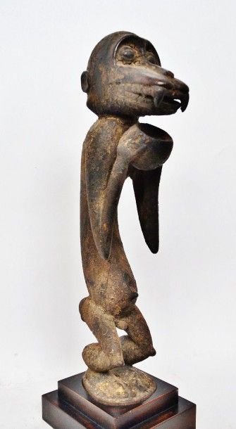 null BAOULE Côte d'Ivoire Statue représentant un Singe porteur de coupe Gbekre ou...
