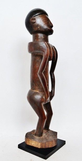 null TABWA République Démocratique du Congo, ex-Zaïre Sculpture féminine se tenant...